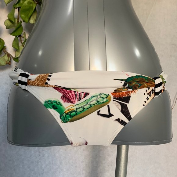 Volcom Brazillian Bikini Bottom 👙 - Picture 3 of 6